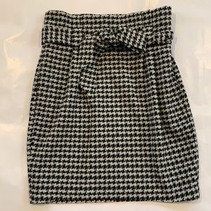 Houndstooth Pencil Skirt